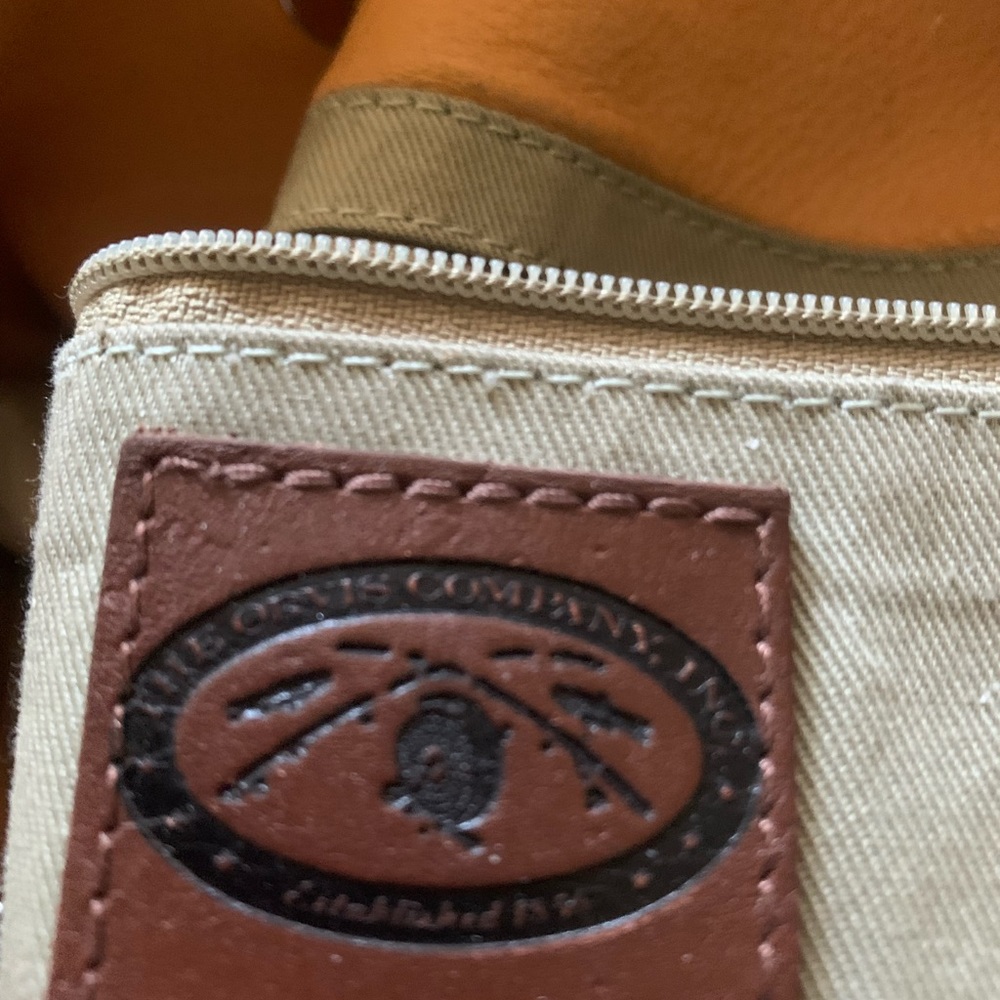 Orvis preowned Leather handbag. - Picture 3 of 5
